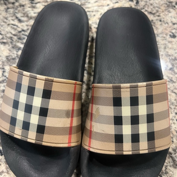 Kids Burberry Black Check Slide Sandals - Picture 6 of 7